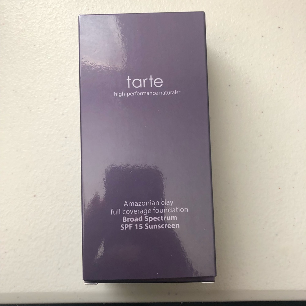 Tarte Amazonian Clay Foundation in Deep Sand